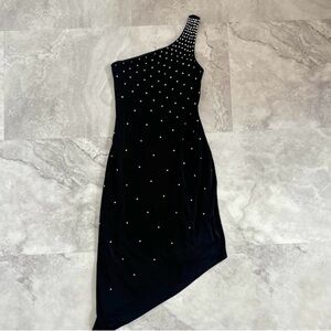 Cache Vintage one shoulder
Cocktail dress